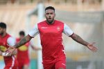 تلاش مهاجم پرسپولیس برای خروج مخفیانه از ایران!