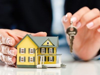 آیا با فوت موجر و مستأجر، قرارداد اجاره باطل می‌شود؟