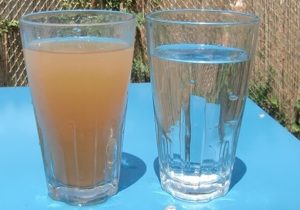 کدورت آب در شهرکرد/ مردم خواستار تحقق وعده‌ها هستند