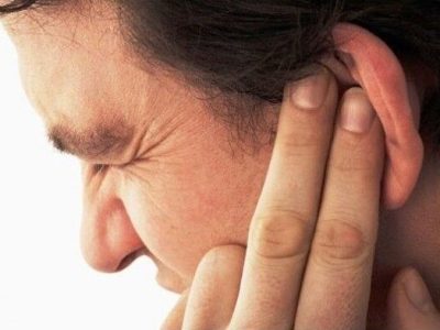 عوارض ماندن آب در گوش و روش خانگی خشک کردن آن