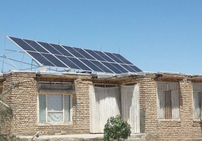 ۷۰ پنل خورشیدی بین خانوارهای عشایری گتوند توزیع شد