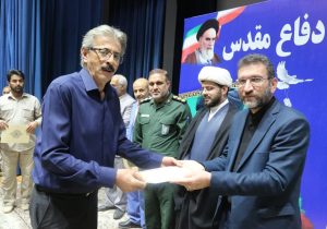 تقدیر از پیشکسوت رسانه مسجدسلیمان در آیین تجلیل از ایثارگران