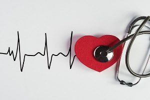 علائمی که زنان نادیده می‌گیرند؛ نشانه‌های پنهان سکته قلبی