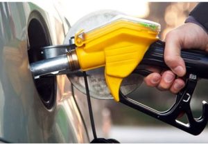 کیفیت پایین خودروهای داخلی عامل اصلی ناترازی بنزین