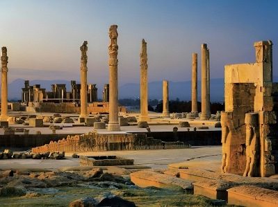 برگزاری مراسم سال تحویل در “تخت جمشید” و “حافظیه”