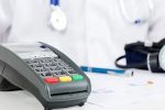 آیا کارتخوان در مطب ها الزامی است/ واکنش به انتقال وجه