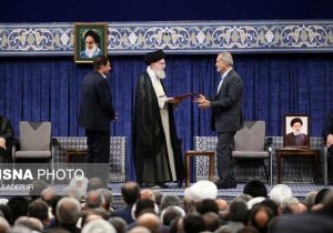 حاشیه‌های مراسم تنفیذ نهمین رئیس جمهور