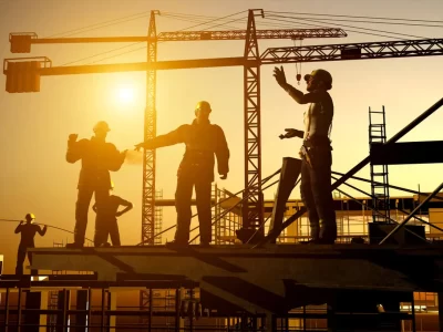 گرمازدگیِ کارگران در دمای بالای ۴۵درجه و امکاناتی که نیست!