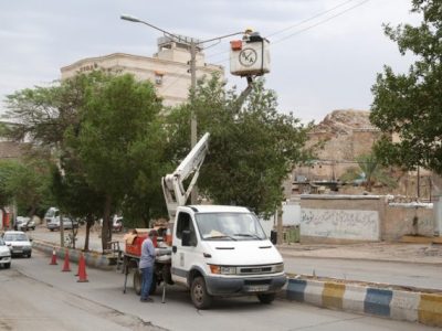 استمرار عملیات اصلاح روشنایی بلوارها،خیابانها و معابر عمومی