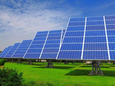 بررسی روند احداث نیروگاه خورشیدی در مسجدسلیمان با حضور فرماندار و مدیران اجرایی