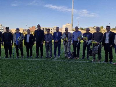 تجلیل از پیشکسوتان ورزش مسجدسلیمان در بین دو نیمه دیدار نفت مسجدسلیمان و نفت گچساران