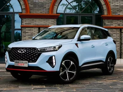 مافیای خودرو اجازه کاهش قیمت را نمی‌دهد/ چرا خودروسازها واردات انجام می‌دهند؟