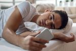 هشدار متخصصان قلب: هرگز اول صبح گوشی را چک نکنید