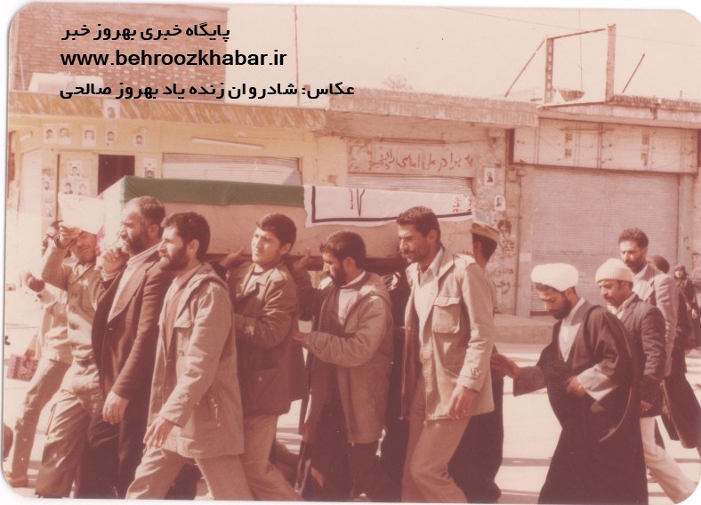 تونل زمان: تصاویر نوستالژیک از دفاع مقدس در مسجدسلیمان / از محلات بمباران و موشک باران شده تا تشییع شهداء