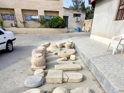 بی توجهی به میراث فرهنگی و تاریخی تا کجا؟ / رها شدن آثار تاریخی دوره هخامنشی و ساسانی در حیاط فرمانداری یک شهرستان