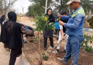 گرامی داشت روز جهانی معلولین با کاشت نهال در مرکز توانبخشی اعصاب و روان