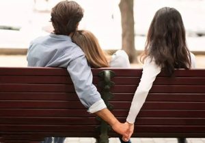 خواستم همسرم رو امتحان کنم خودم بیچاره شدم / دوستم عاشقش شد و من …