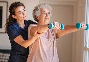 ۶ تمرین ضروری که زنان بالای ۵۰ سال باید هر هفته انجام دهند