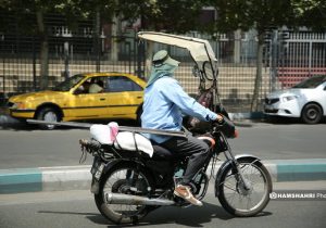 شیفت کاری داغ؛ روایت آدم‌هایی که در دمای ۵۰ درجه شهر را سرپا نگه می‌دارند