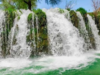 آبشارهای آرپناه لالی؛ بهشت خنک زاگرس در انتظار توسعه زیرساخت‌های گردشگری