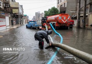 ۱۵ اکیپ لایروب برای مدیریت بارندگی‌ها در اهواز آماده‌باش هستند