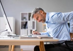 آیا می‌توان آسیب ۲۰ سال نشستن و کم‌تحرکی را جبران کرد؟