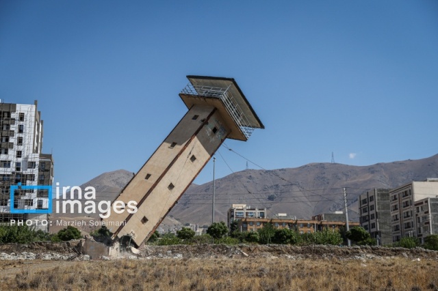 زندان رجایی شهر فرو ریخت