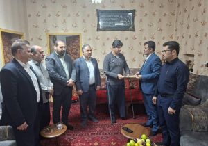 دیدار سرزده فرماندار مسجدسلیمان با ۲ خانواده ایثارگر این شهرستان با هدف تفقد از خانواده ایثارگران انقلاب اسلامی